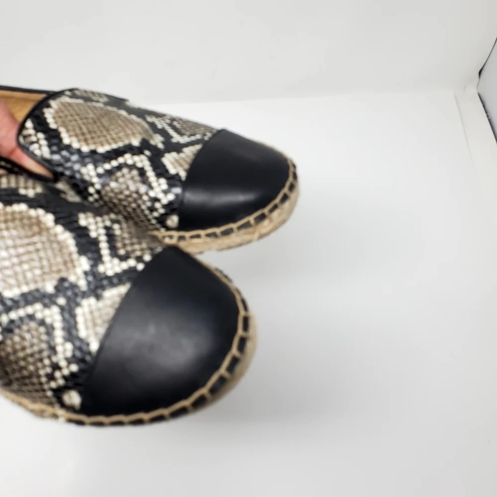 Talbots Izzy Embossed Espadrille flats shoes in great condition - Size 8